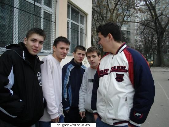 GALERIE POZE COLEGI, BRIGADA..... - uite aici brigada ...ce cosa nostra...ce - GaLeRiE pOzE