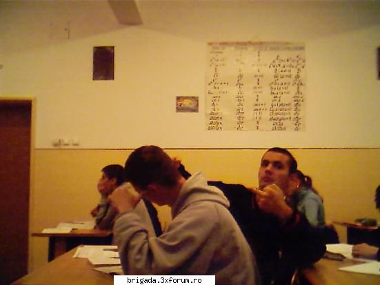 GALERIE POZE COLEGI, BRIGADA..... - > NEGRU < arata muie lu ADI !!! - GaLeRiE pOzE