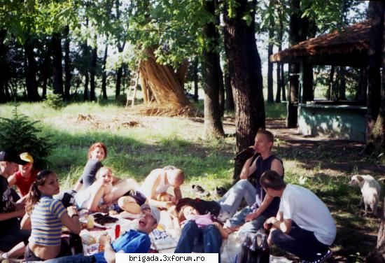 POZEEEE PADURE !!!!!!!!!!!!! - > LA MASA....... < - GaLeRiE pOzE